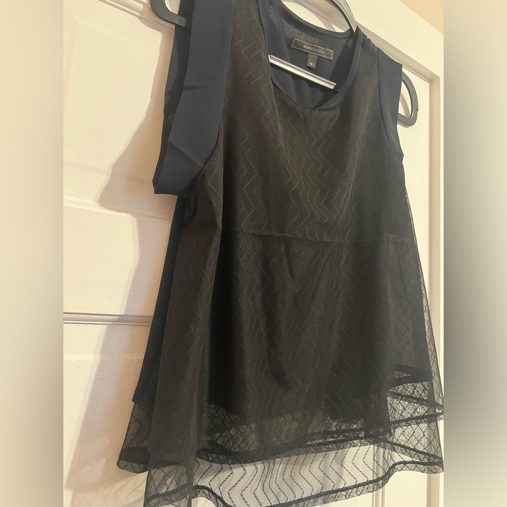 #9 BCBG MAXAZRIA • DETAILED BLOUSE - Picture 3 of 5